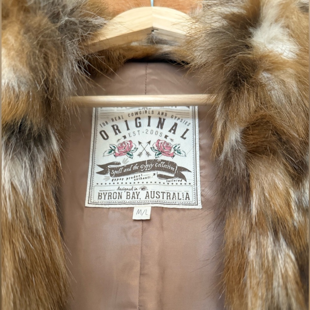 **VINTAGE SPELL AND THE GYPSY COLLECTIVE** Nomad Faux Fur Jacket LIKE NEW! (M/L) - Picture 8 of 8
